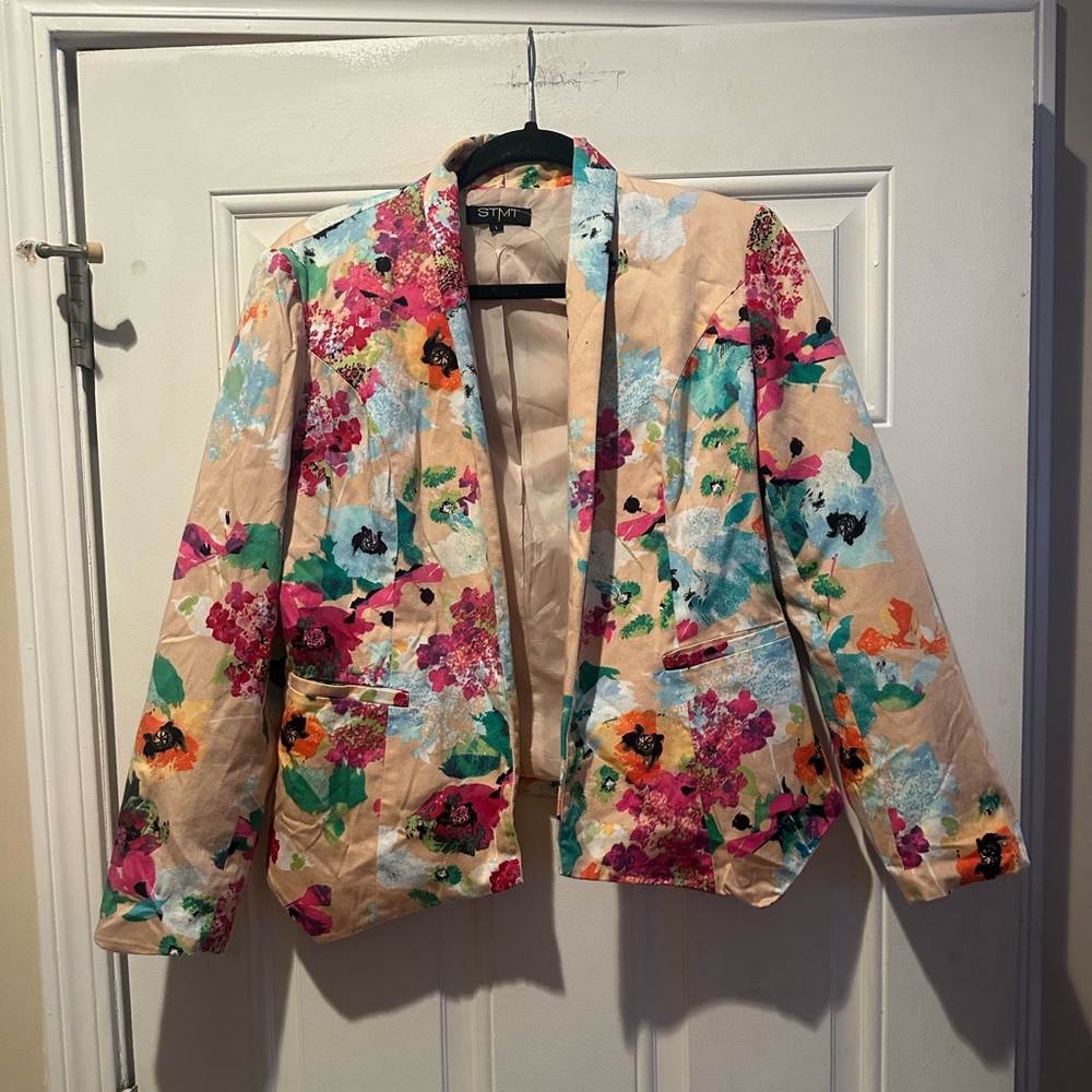 STMT Vibrant Floral Blazer-Perfect for spring!